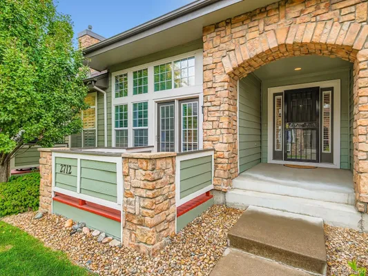 Property Slideshow image 2 of 37 | 2712 w greens pl, Littleton, CO, 80123