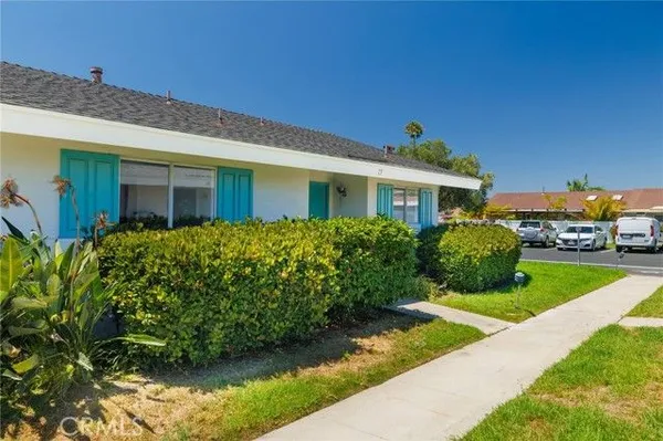 Property Slideshow image 2 of 23 | 3760 vista campana 75, Oceanside, CA, 92057