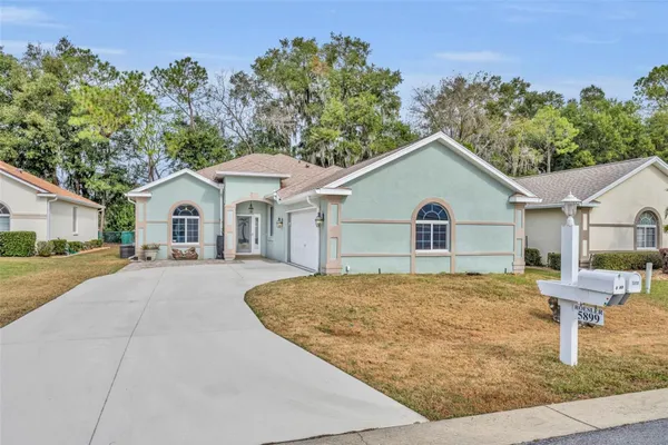 Property Slideshow image 2 of 57 | 5899 nw 27th pl, Ocala, FL, 34482