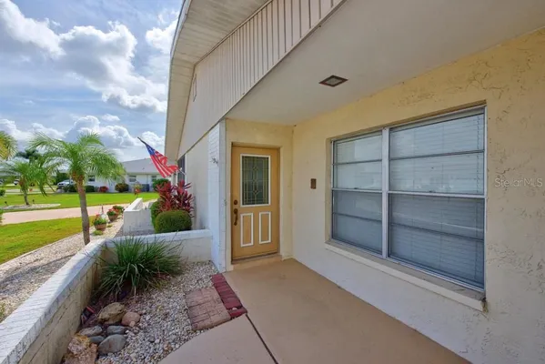 Property Slideshow image 2 of 60 | 106 silverbell ct, Sun City Center, FL, 33573