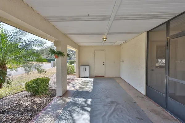 Property Slideshow image 3 of 46 | 2035 hampstead cir, Sun City Center, FL, 33573