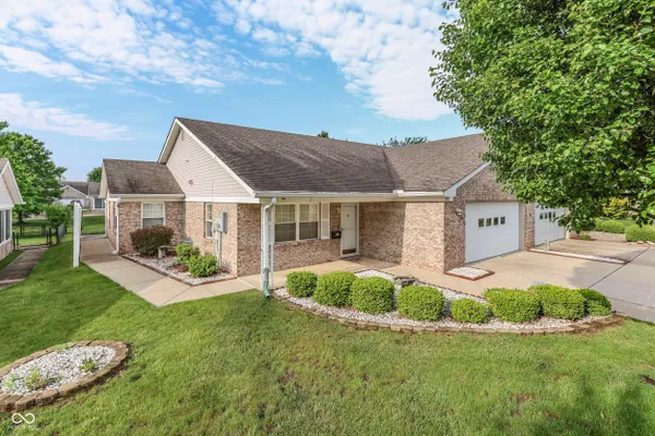 Property Slideshow image 2 of 36 | 7915 park ward pl, Indianapolis, IN, 46259