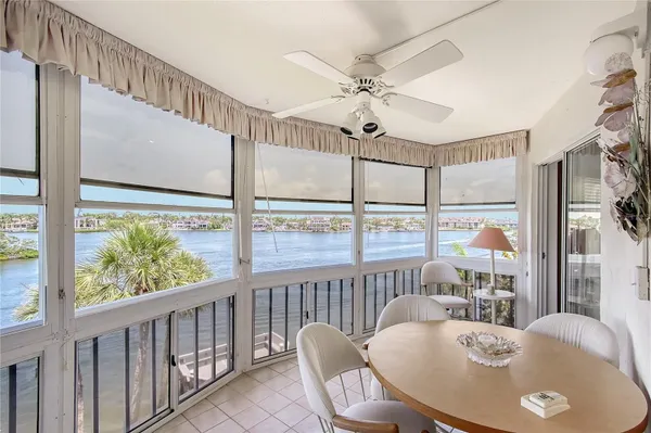 Property Slideshow image 2 of 37 | 1350 n portofino dr apt 402, Sarasota, FL, 34242