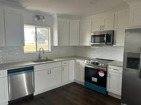 Property Slideshow image 2 of 10 | 702 desert hills way, Sun City Center, FL, 33573