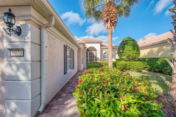 Property Slideshow image 3 of 68 | 5970 roseto pl, Sarasota, FL, 34238