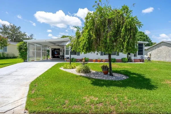 Property Slideshow image 3 of 63 | 1226 pompano ln, Lady Lake, FL, 32159