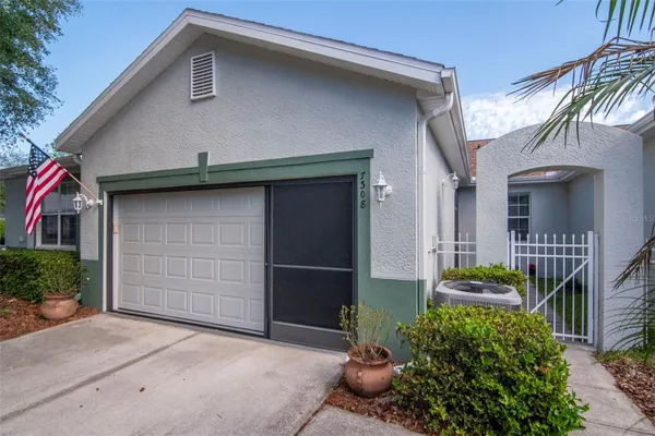 Property Slideshow image 3 of 56 | 7308 cleopatra dr, Land O Lakes, FL, 34637