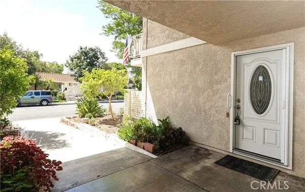 Property Slideshow image 2 of 9 | 2191 via mariposa e b, Laguna Woods, CA, 92637