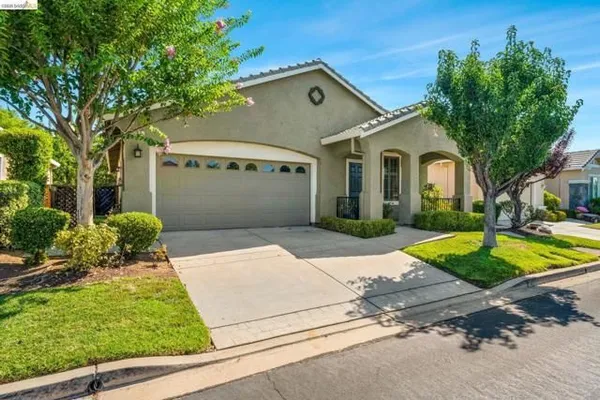 Property Slideshow image 2 of 44 | 297 baldwin dr, Brentwood (Cc), CA, 94513