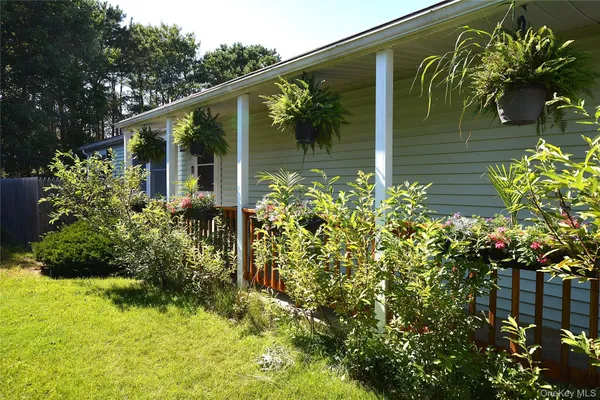 Property Slideshow image 3 of 24 | 105 w village cir 105, Brookhaven, NY, 11949