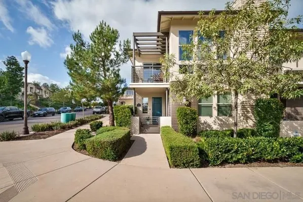 Property Slideshow image 2 of 59 | 16750 coyote bush dr 19, San Diego, CA, 92127