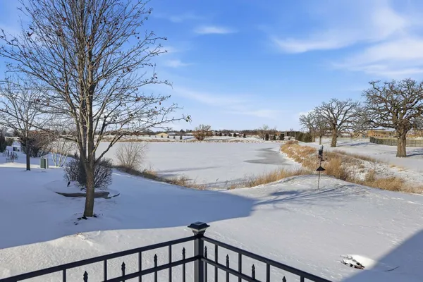 Property Slideshow image 2 of 29 | 13860 wilshire way, Huntley, IL, 60142