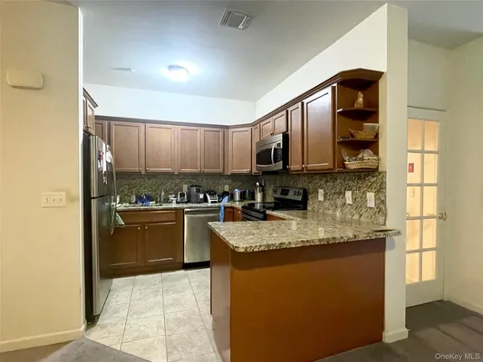 Property Slideshow image 3 of 20 | 272 spring dr, East Meadow, NY, 11554