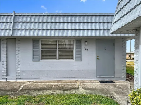 Property Slideshow image 2 of 54 | 202 bedford trl 103, Sun City Center, FL, 33573