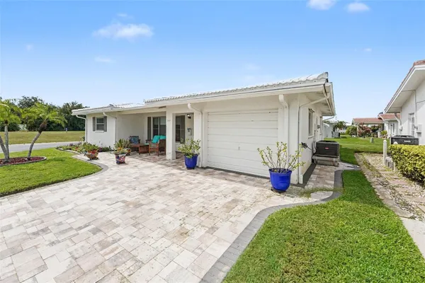 Property Slideshow image 3 of 38 | 3450 101st ter, Pinellas Park, FL, 33782
