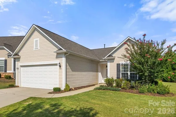 Property Slideshow image 3 of 41 | 2059 moultrie ct, Fort Mill, SC, 29707