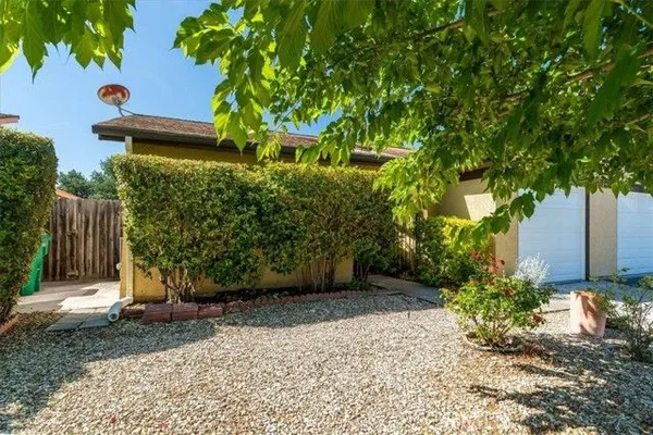 Property Slideshow image 3 of 40 | 1032 scott st, Paso Robles, CA, 93446