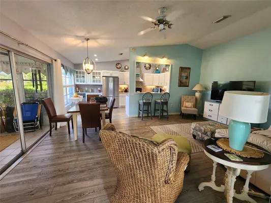 Property Slideshow image 2 of 7 | 3617 34th avenue dr, Bradenton, FL, 34205