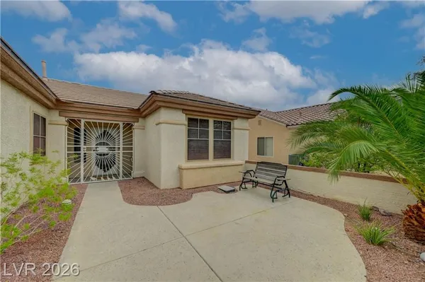 Property Slideshow image 3 of 39 | 1664 black fox canyon rd, Henderson, NV, 89052