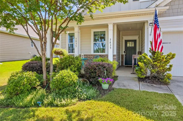 Property Slideshow image 3 of 45 | 3835 norman view dr, Sherrills Ford, NC, 28673