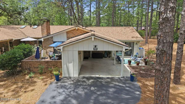 Property Slideshow image 3 of 53 | 640 redwood dr, Southern Pines, NC, 28387