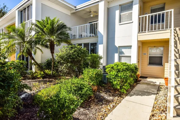 Property Slideshow image 3 of 52 | 427 cerromar ln unit 356, Venice, FL, 34293
