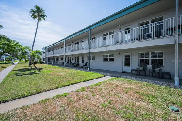 Property Slideshow image 2 of 53 | 5216 81st st 5, St Petersburg, FL, 33709