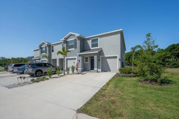 Property Slideshow image 2 of 47 | 1926 pleasant maple ct, Bradenton, FL, 34211