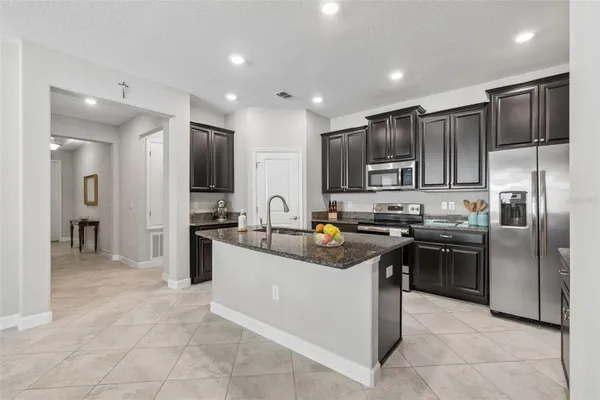 Property Slideshow image 3 of 24 | 9908 sage creek dr, Ruskin, FL, 33573