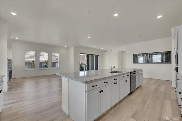 Property Slideshow image 3 of 42 | 8538 s quatar st, Aurora, CO, 80016