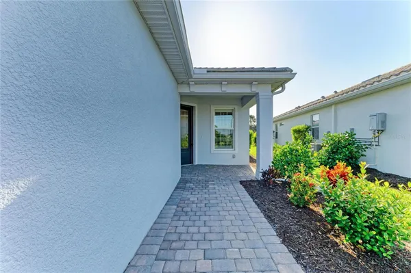 Property Slideshow image 3 of 32 | 25544 royal tern ln, Englewood, FL, 34223