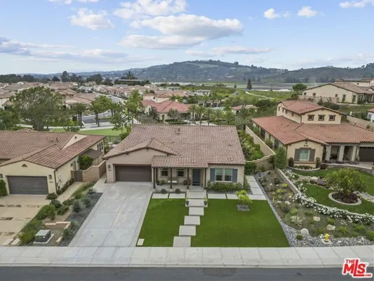 Property Slideshow image 3 of 32 | 2501 presley ct, Camarillo, CA, 93012