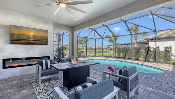Property Slideshow image 3 of 78 | 17744 savory mist cir, Lakewood Ranch, FL, 34211