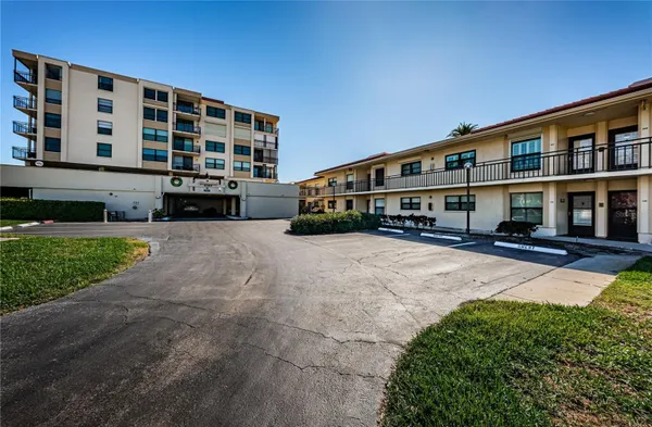 Property Slideshow image 2 of 51 | 6180 sun blvd apt 106, St Petersburg, FL, 33715
