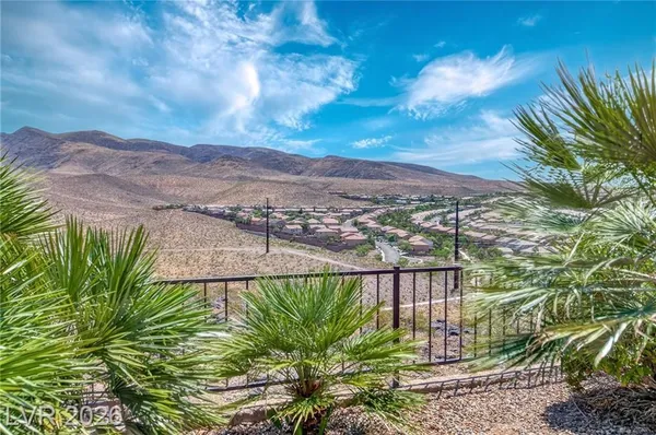 Property Slideshow image 3 of 58 | 2349 janesville ln, Henderson, NV, 89044
