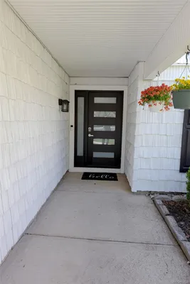 Property Slideshow image 3 of 24 | 225 kingston dr, Brookhaven, NY, 11961