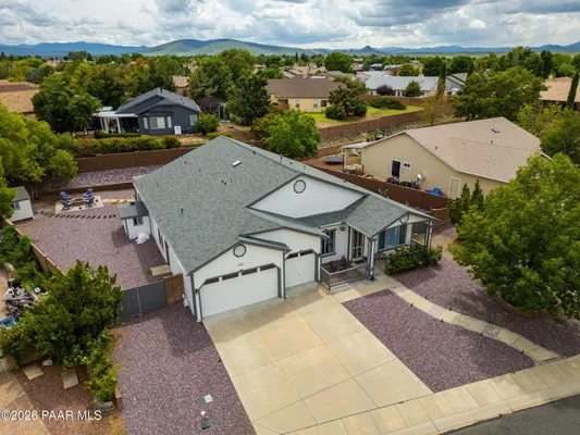 Property Slideshow image 3 of 39 | 7553 e circle wagons way, Prescott Valley, AZ, 86315