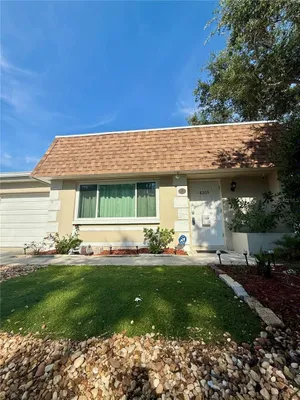 Property Slideshow image 2 of 21 | 8205 burgundy dr n # 8205, Pinellas Park, FL, 33781