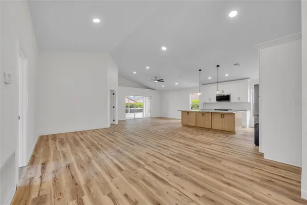 Property Slideshow image 3 of 46 | 3635 kingswood ct, Clermont, FL, 34711