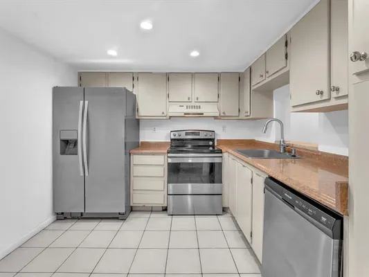 Property Slideshow image 3 of 37 | 7750 w mcnab rd apt 202, Tamarac, FL, 33321