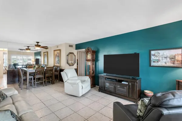 Property Slideshow image 3 of 37 | 2457 ecuadorian way 59, Clearwater, FL, 33763