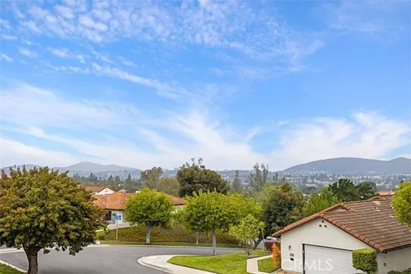 Property Slideshow image 2 of 35 | 17738 plaza acosta, San Diego, CA, 92128