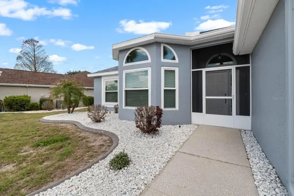 Property Slideshow image 3 of 41 | 327 caloosa woods ln, Sun City Center, FL, 33573