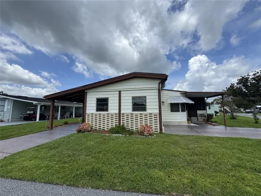 Property Slideshow image 3 of 42 | 4805 colonnades cir, Lakeland, FL, 33811