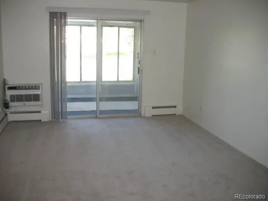 Property Slideshow image 3 of 10 | 665 s clinton st 3a, Denver, CO, 80247
