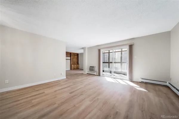 Property Slideshow image 2 of 50 | 3082 s wheeling way 205, Aurora, CO, 80014