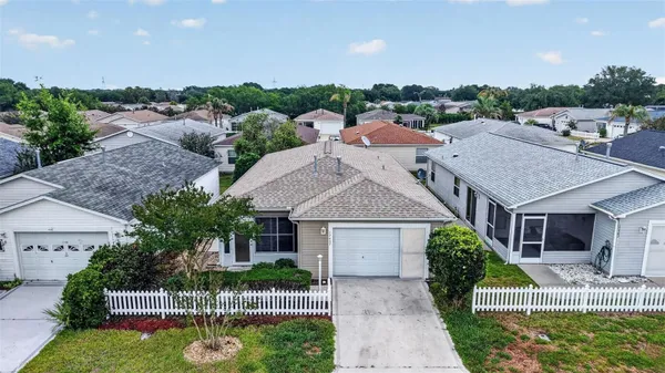 Property Slideshow image 2 of 34 | 17457 se 81st newberry ct, The Villages, FL, 32162