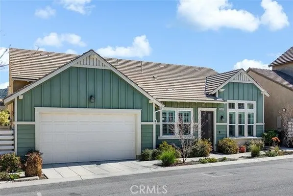 Property Slideshow image 2 of 42 | 25110 citron ln, Canyon Country, CA, 91387