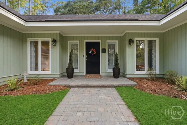 Property Slideshow image 3 of 33 | 3 senauki ln, Savannah, GA, 31411