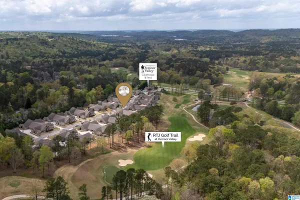 Property Slideshow image 2 of 33 | 136 cornerstone ct 36, Birmingham, AL, 35022